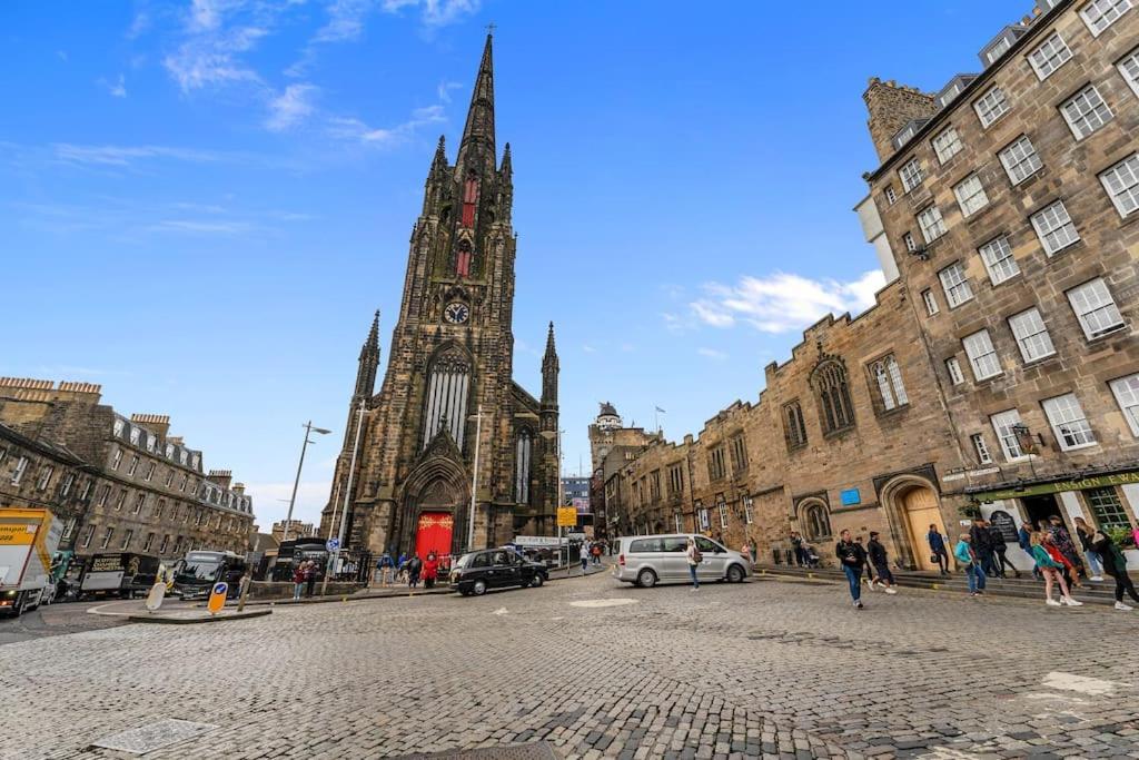 Boutique Modern Royal Mile Apartment Sleeps 4 Эдинбург Экстерьер фото